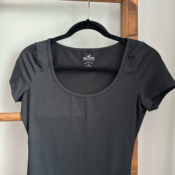 Hollister Soft Stretch Seamless scoop-neck bodysuit - Picture 2 of 6